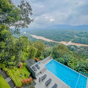 Mount Blue Otel