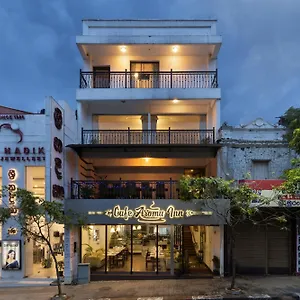 Hotel Cafe Aroma, Kandy